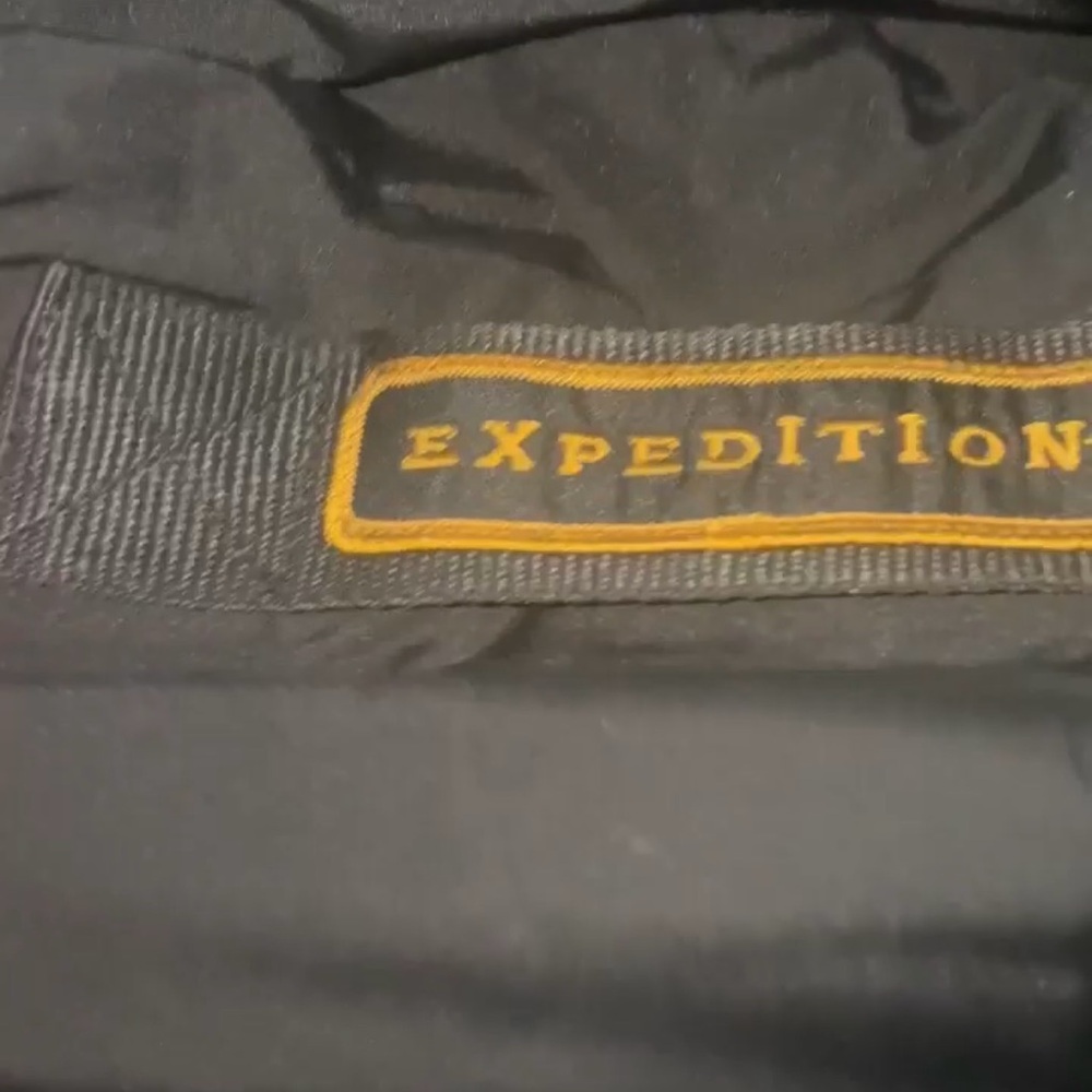 Canada Goose Men's Black Puffer Jacket - Picture 5 of 8